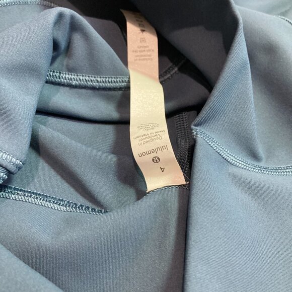 Lululemon Wunder Under High Rise 20" Crop Luxtreme Sz 4 W6ATTS Steel Blue - Picture 10 of 10